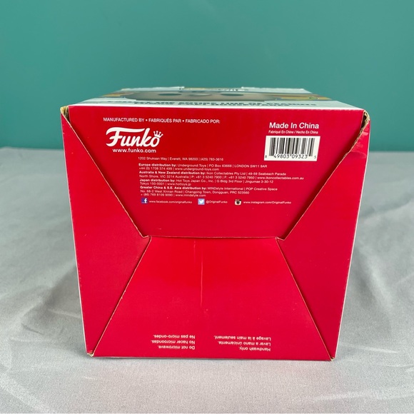 Funko Pop Home Charlie Brown Ceramic Mug Peanuts Collectible. - Picture 9 of 10